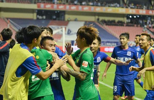  那不勒斯客场大胜缩小与榜首积分差距