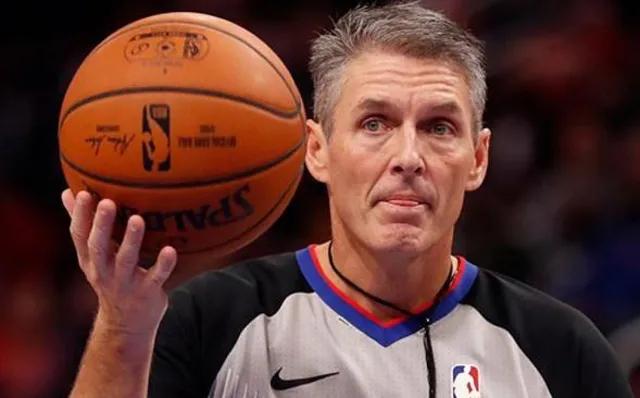  杜塞尔多夫门线悬案引争议，裁判判罚改变走势